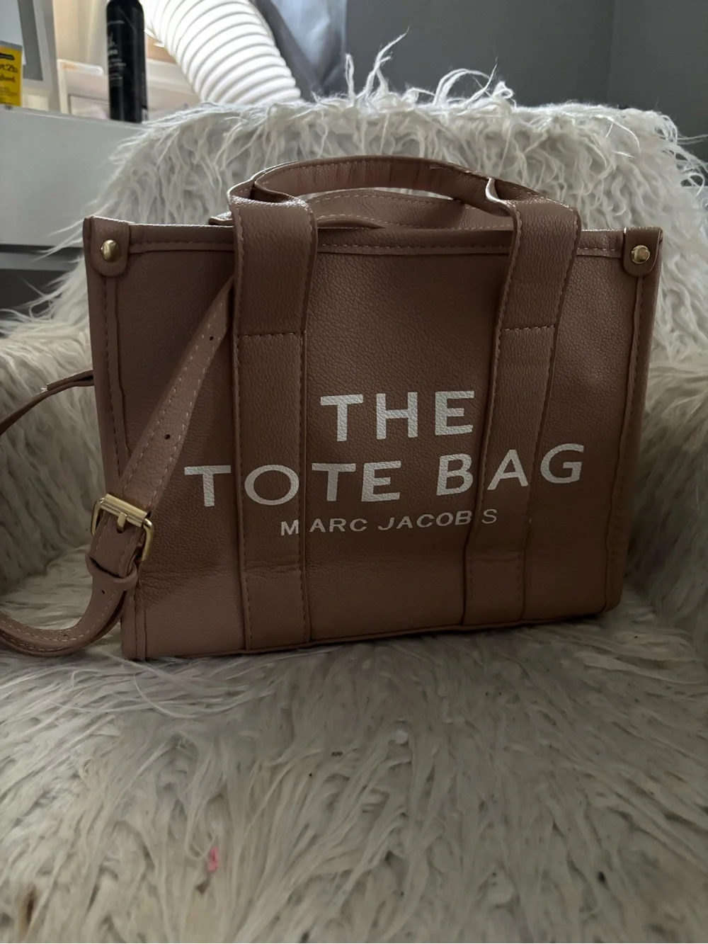 Marc Jacobs The Tote Bag in light brown with white logo